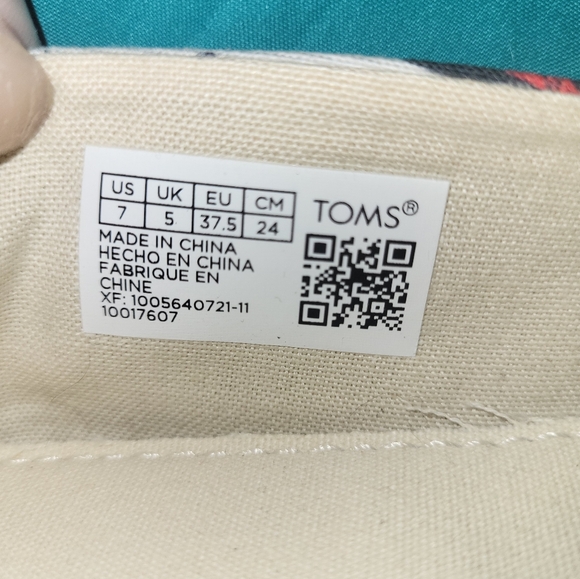 Toms Holiday Cat Slip Ons sz 7 - Picture 5 of 6